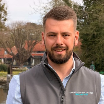 Thames-based brokerage
